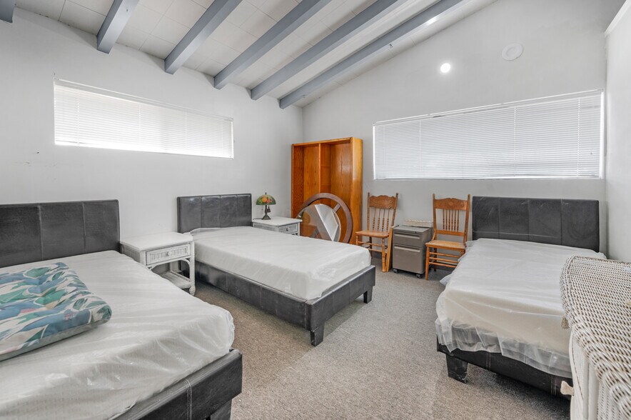 More Photos Of 450 N 3rd St, Coalinga Medical For Sale