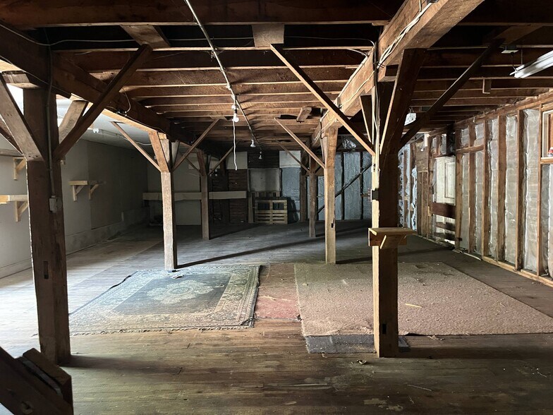 More Photos Of 3397 George st, York Freestanding For Lease