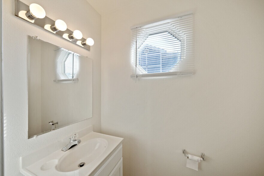 More Photos Of 414 Cupples Rd, San Antonio Apartments For Sale