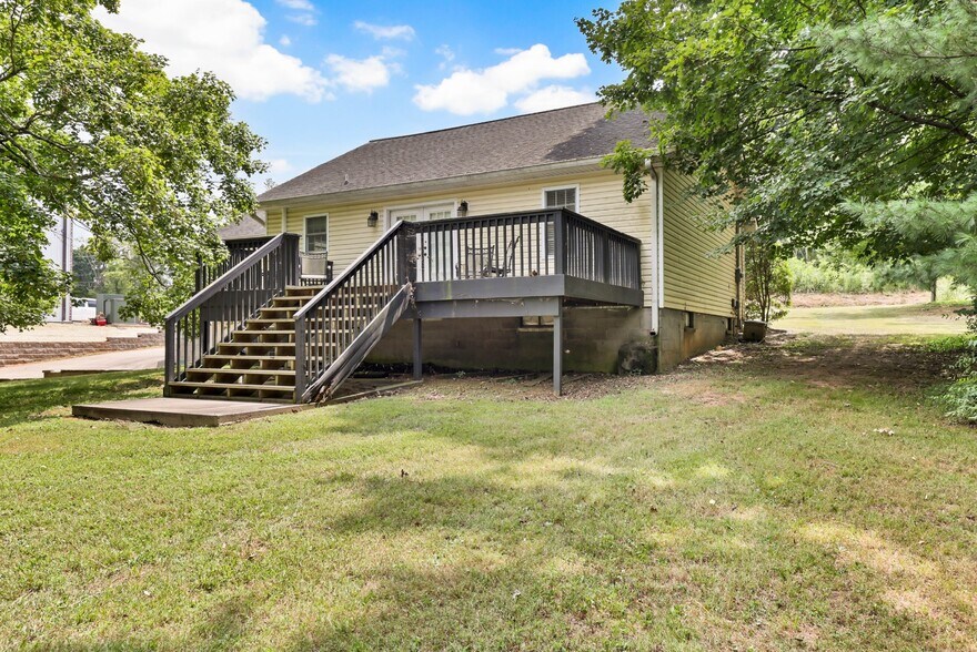 More Photos Of 451 Rossview Rd, Clarksville Office For Sale