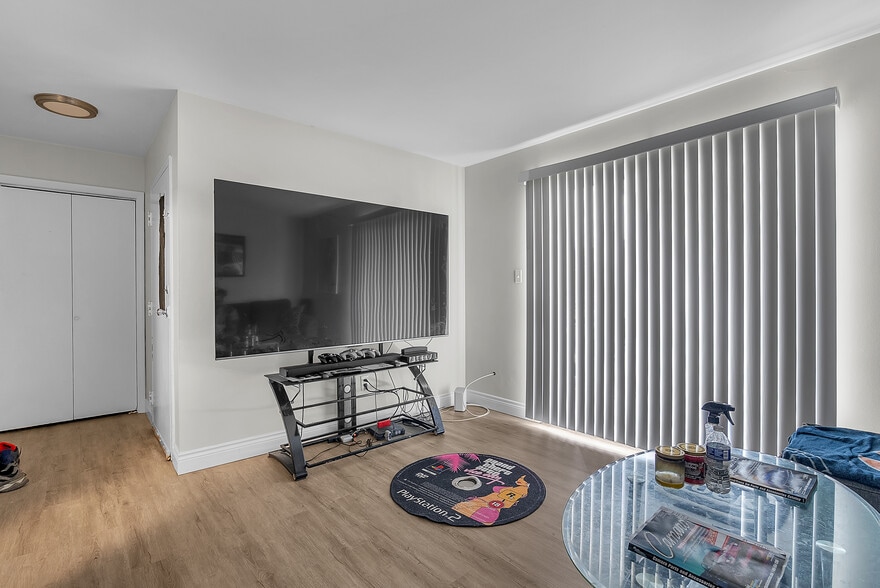 More Photos Of 9201 Kennedy Ave, Highland Apartments For Sale