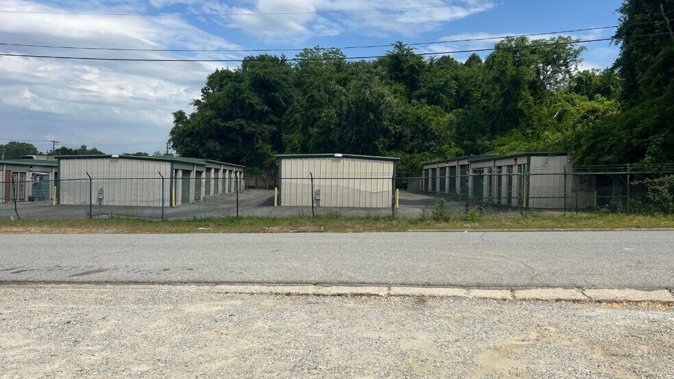 More Photos Of 1929 Crawford Rd, Phenix City Freestanding For Sale