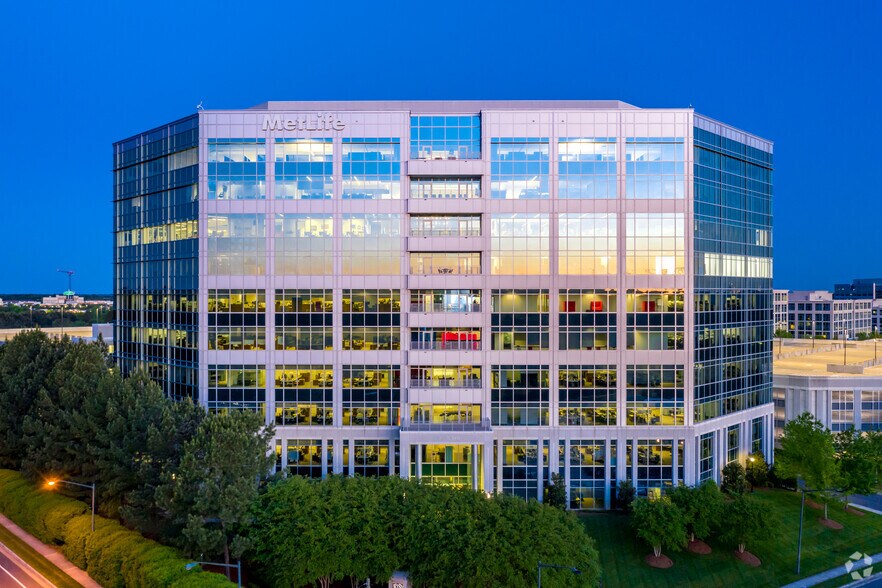 More Photos Of 11215 N Community House Rd, Charlotte Office For Lease