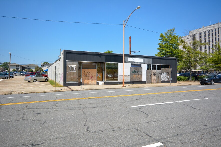 Primary Photo Of 824 W Capitol Ave, Little Rock Restaurant For Sale