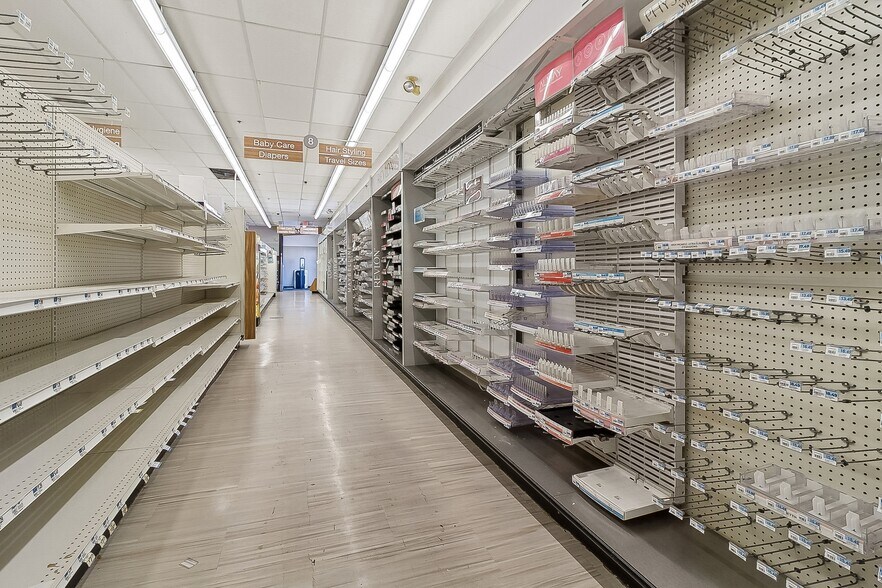 More Photos Of 277 Fairfield Ave, Waterbury Freestanding For Lease