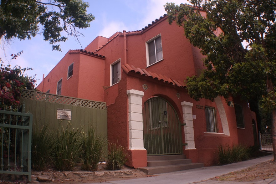 Primary Photo Of 1217 Cedar Ave, Long Beach Apartments For Sale