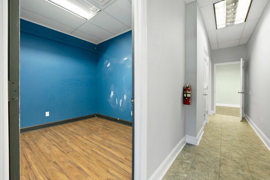 More Photos Of 317 Sylvan St, Chattanooga Office For Sale