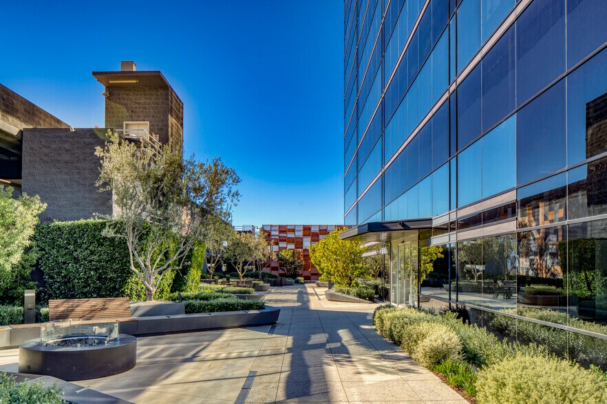 More Photos Of 3415 S Sepulveda Blvd, Los Angeles Office For Lease