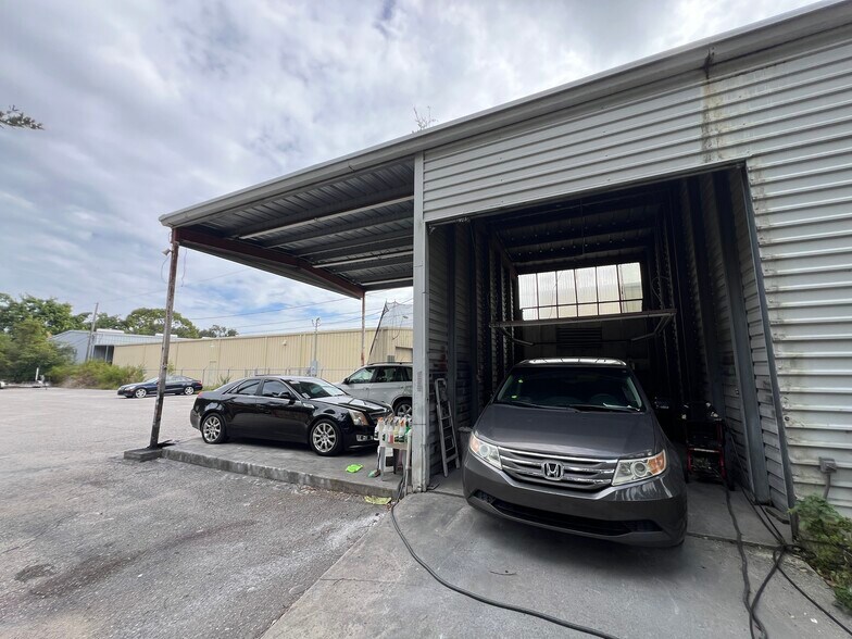 More Photos Of 2850 Roosevelt Blvd, Clearwater Freestanding For Sale