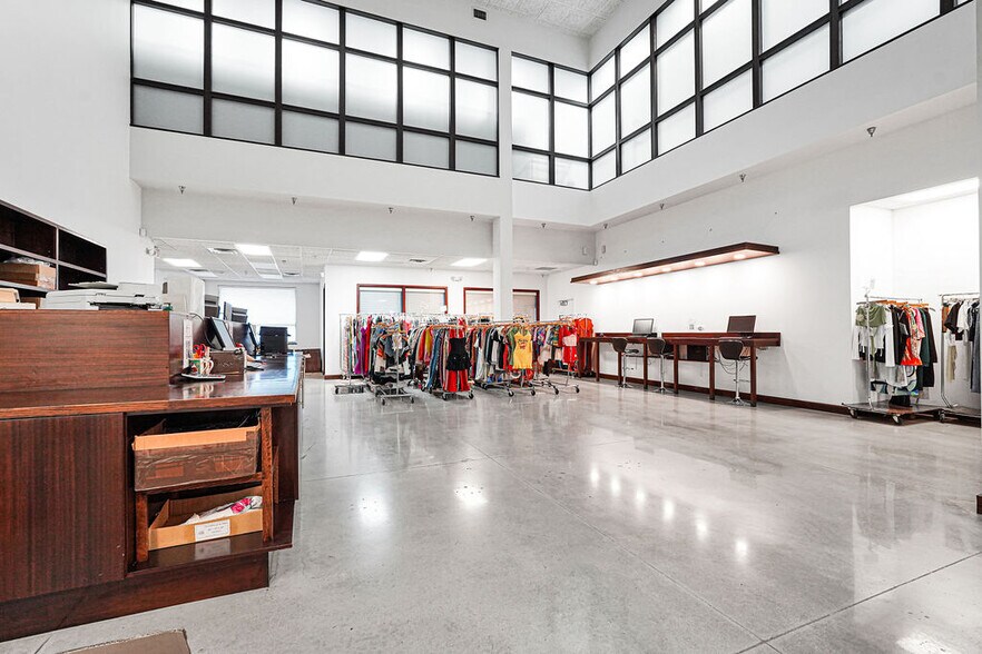 More Photos Of 9315 NW 112th Ave, Miami Warehouse For Sale