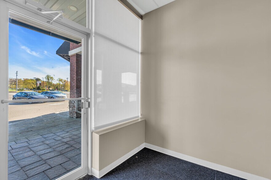 More Photos Of 355 N County Line Rd, Jackson Unknown For Lease