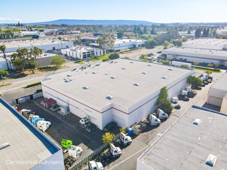 More Photos Of 1401 W Walnut St, Compton Warehouse For Lease