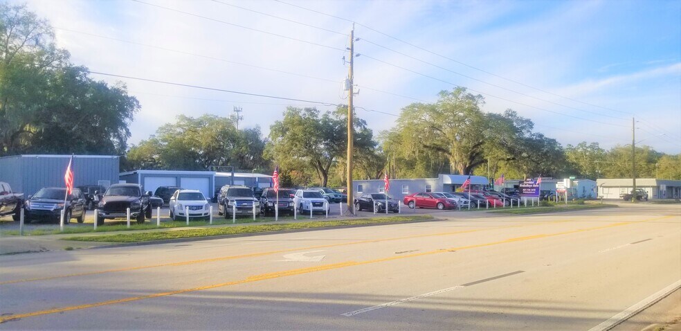 More Photos Of 2800 S Sanford Ave, Sanford Auto Dealership For Lease