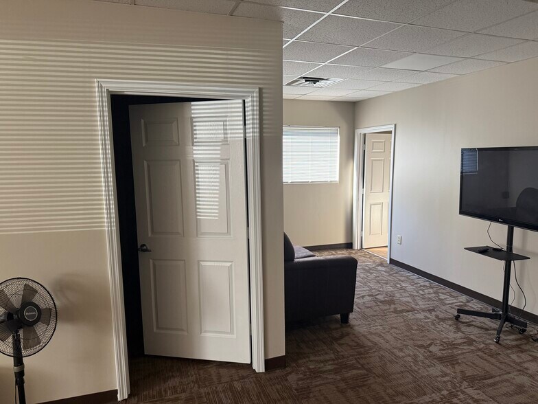 More Photos Of 524 Red Lane Rd, Birmingham Medical For Sale