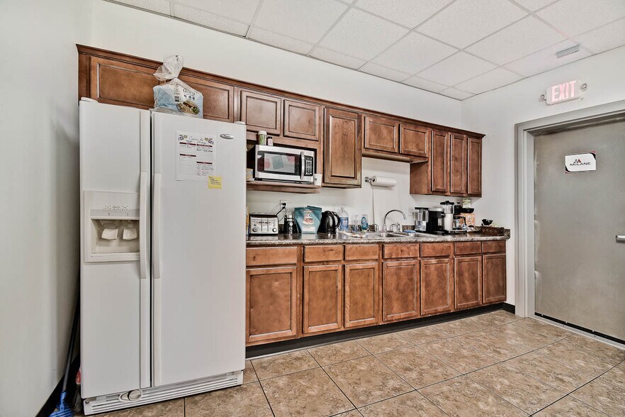 More Photos Of 1700 Industrial Drive, Rogers Office For Lease