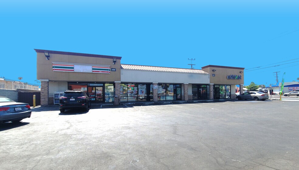 Primary Photo Of 600-602 E Imperial Hwy, Los Angeles Freestanding For Lease