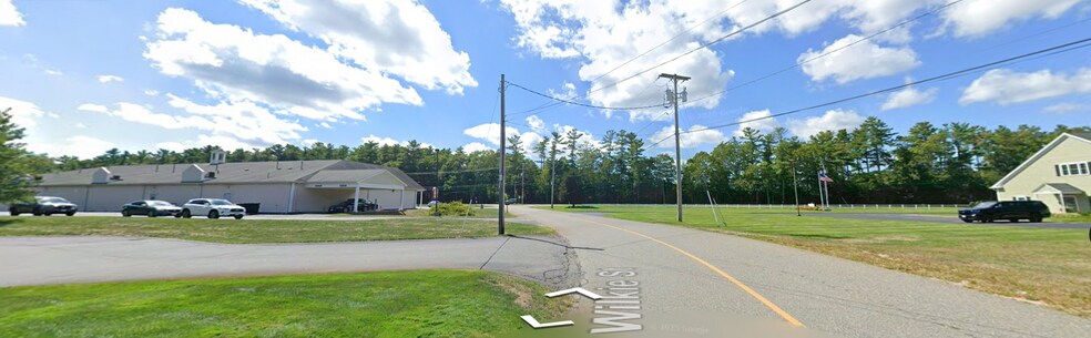 More Photos Of 290 Bedford St, Lakeville Storefront Retail Office For Sale