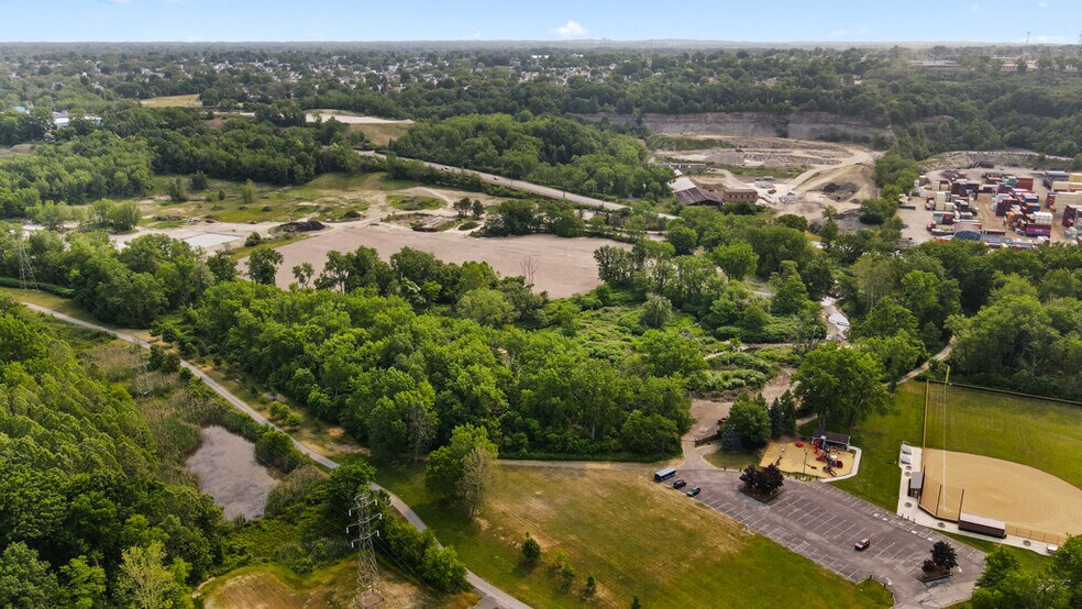 More Photos Of 5000 Warner Rd, Garfield Heights Land For Sale