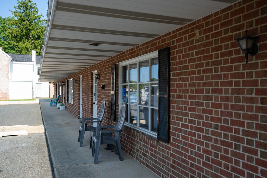 More Photos Of 25 Creamery Ln, Easton Office For Lease