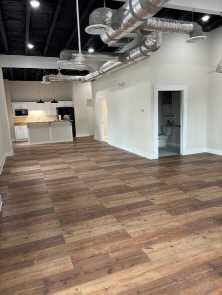 More Photos Of 2302 14th St, Gulfport Office Residential For Sale