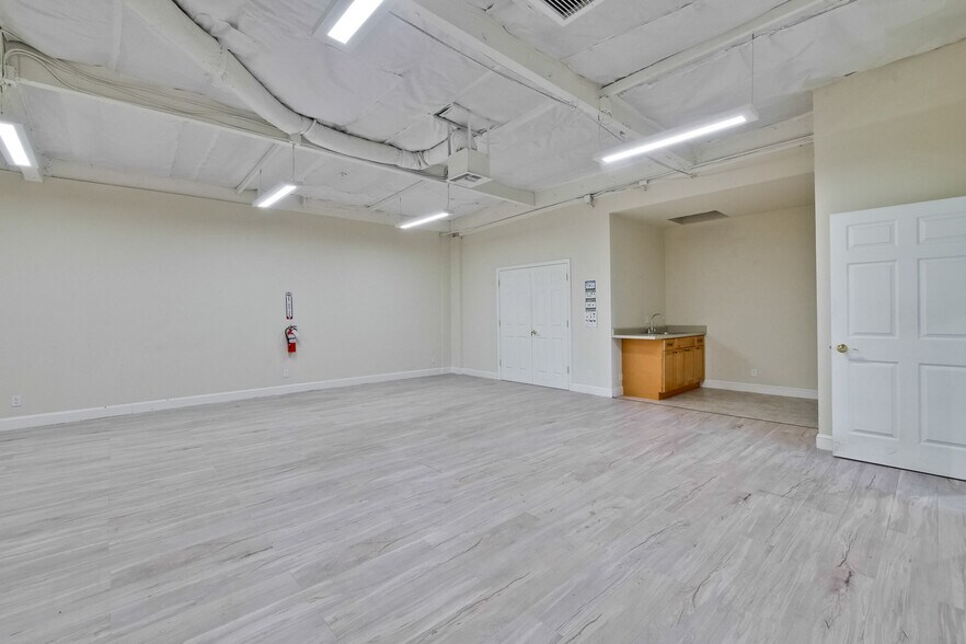 More Photos Of 853 Brown Rd, Fremont Research And Development For Lease