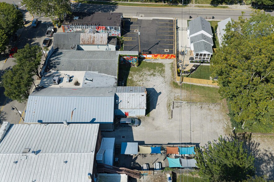 More Photos Of 136-138 Dayton St, Yellow Springs Storefront For Sale
