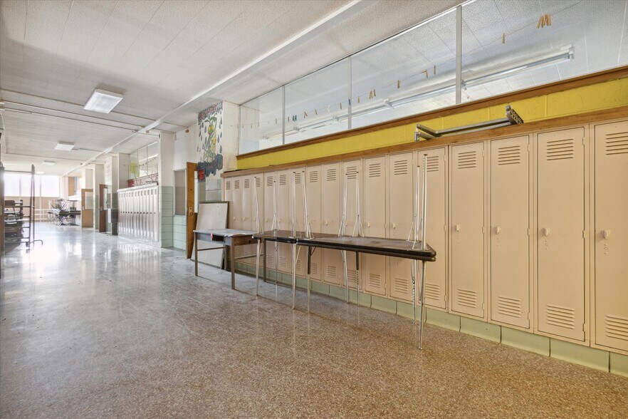 More Photos Of 502 Claremont St, Buchanan Schools For Sale