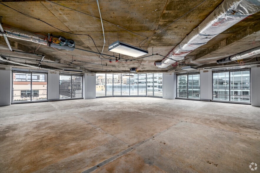 More Photos Of 2001 L St NW, Washington Office For Lease