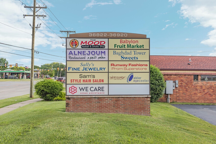 More Photos Of 36886 Ryan Rd, Sterling Heights Supermarket For Sale