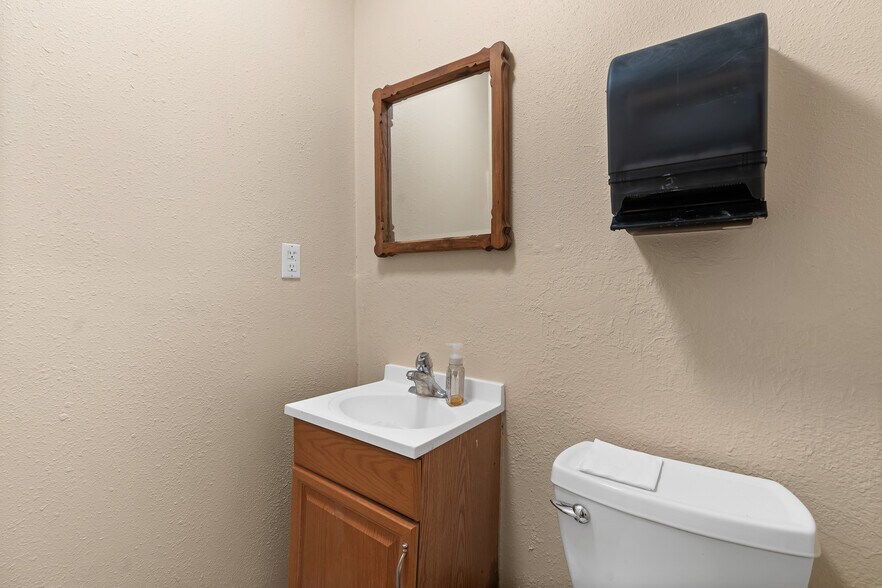 More Photos Of 2692 Highway 105 W, Navasota Sports And Entertainment For Sale