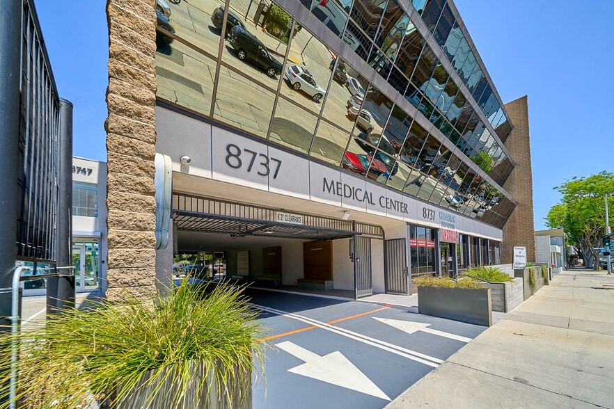 More Photos Of 8737 Beverly Blvd, West Hollywood Medical For Sale