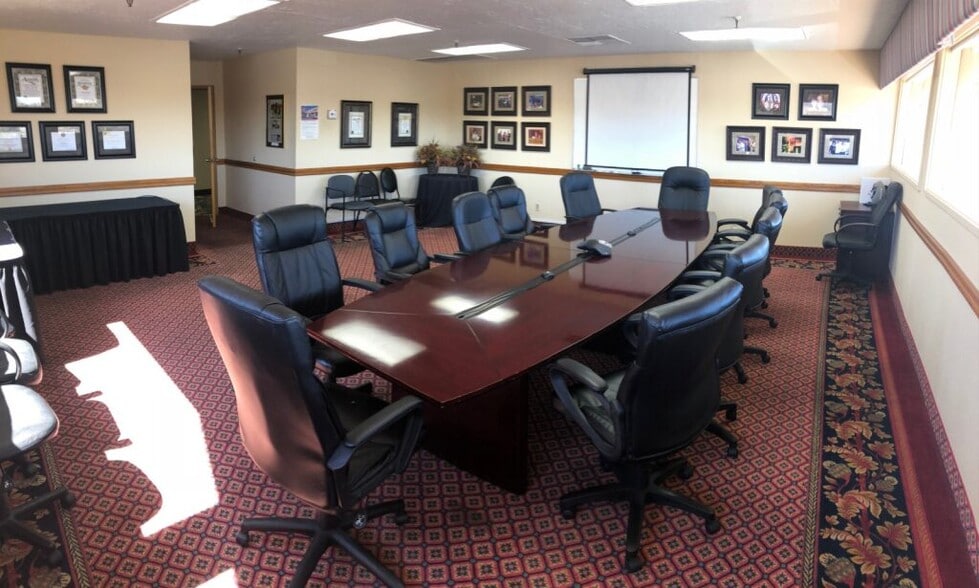 More Photos Of 44049-44073 Sierra Hwy, Lancaster Schools For Sale