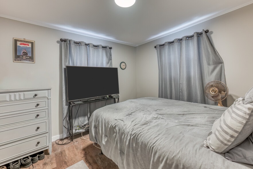 More Photos Of 1300 Holyoke St, Kingsport Apartments For Sale