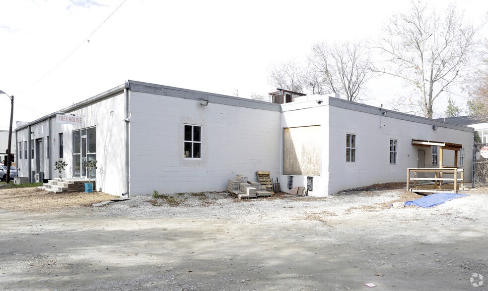 More Photos Of 751 James P Brawley Dr NW, Atlanta Office For Lease