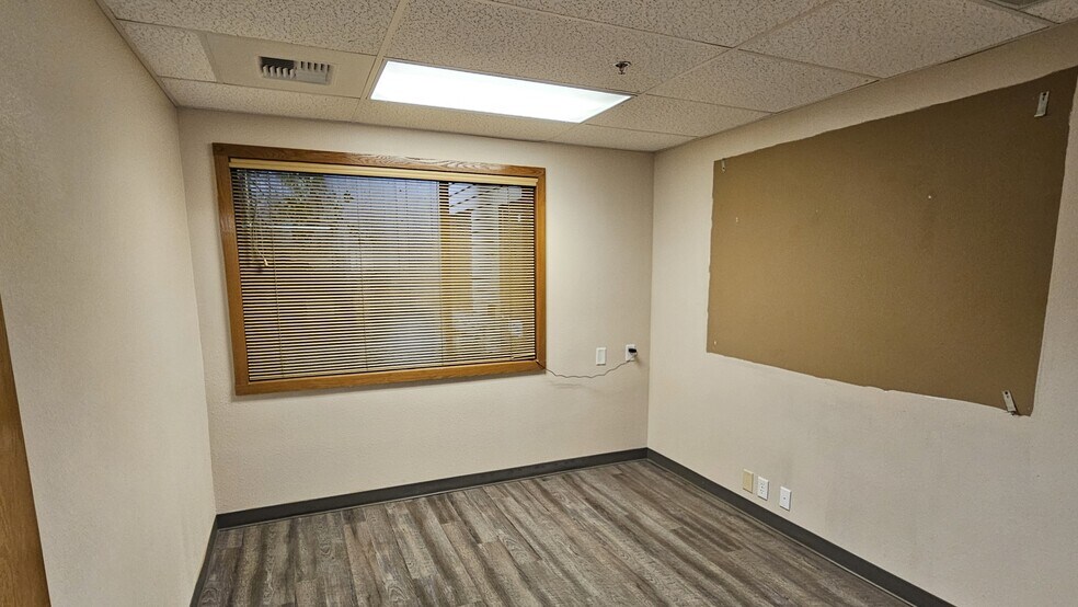 More Photos Of 1000 12th Ave, Longview Medical For Lease