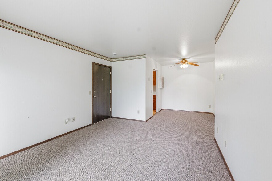 More Photos Of 228 Enterprise St, Stockbridge Apartments For Sale