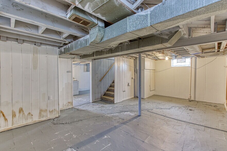 More Photos Of 12014 Duchess St, Detroit Flex For Sale