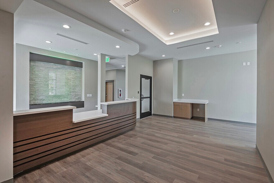 More Photos Of 2277 Fort Union Blvd, Salt Lake City Storefront Retail Office For Lease