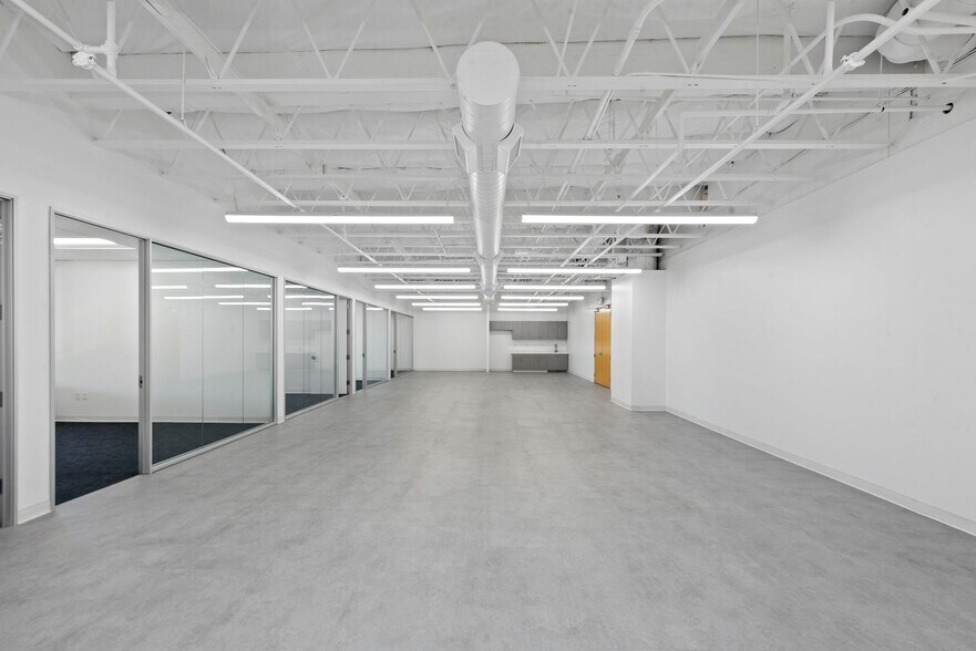 More Photos Of 29219 Canwood St, Agoura Hills Unknown For Lease