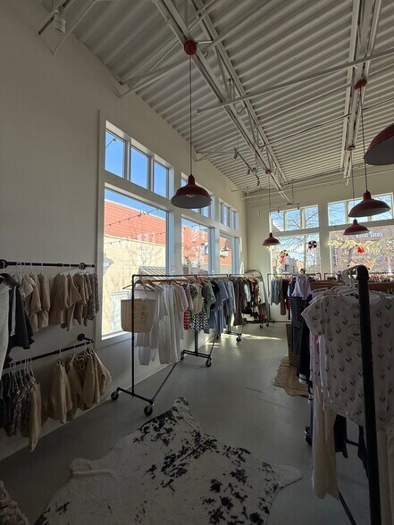 More Photos Of 3550 W Lawrenceville St, Duluth General Retail For Lease