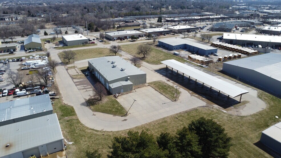 Primary Photo Of 3408 101st St, Urbandale Truck Terminal For Sale