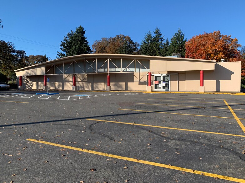More Photos Of 2945 Liberty Rd S, Salem Freestanding For Lease
