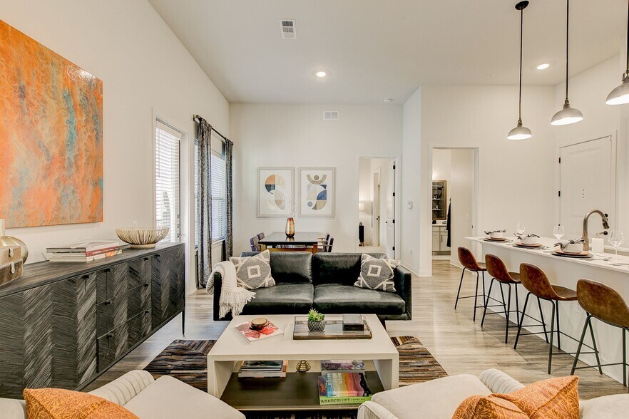 More Photos Of 4150 Belt Line Rd, Addison Apartments For Lease