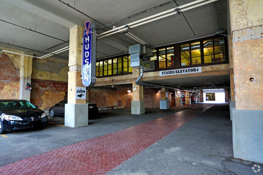 More Photos Of 825 N Broadway Ave, Oklahoma City Office For Lease