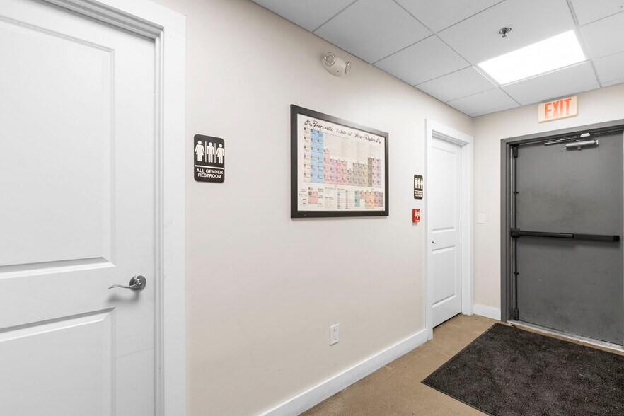 More Photos Of 8 Somersworth Plz, Somersworth Storefront For Sale