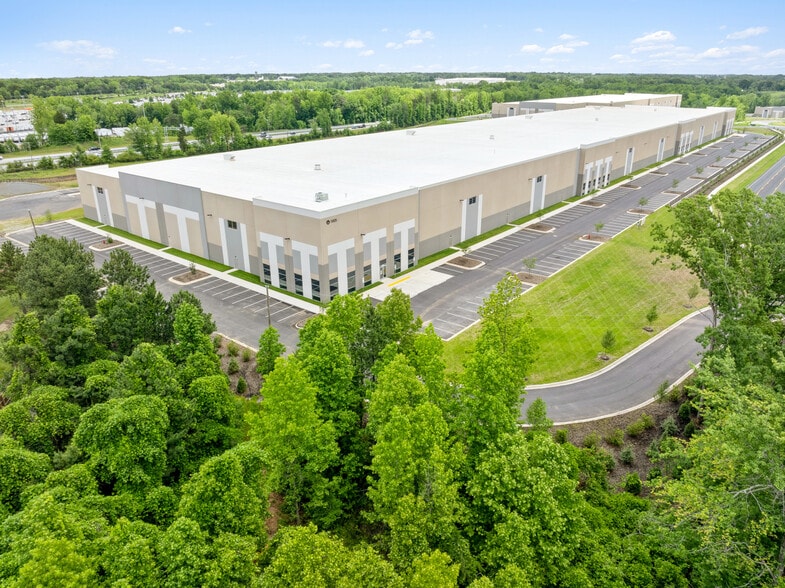 More Photos Of 1605 Piedmont Commerce Dr, Kernersville Warehouse For Lease