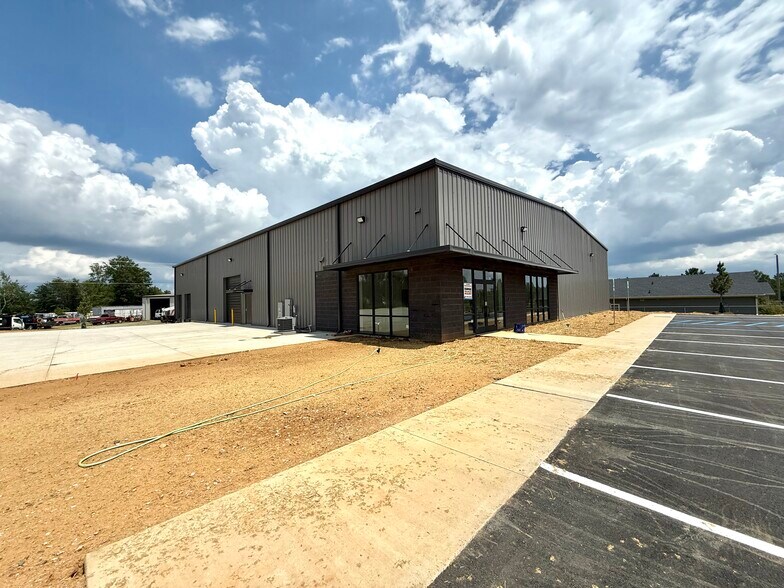 More Photos Of 106 War Birds blvd, Spartanburg Industrial For Sale