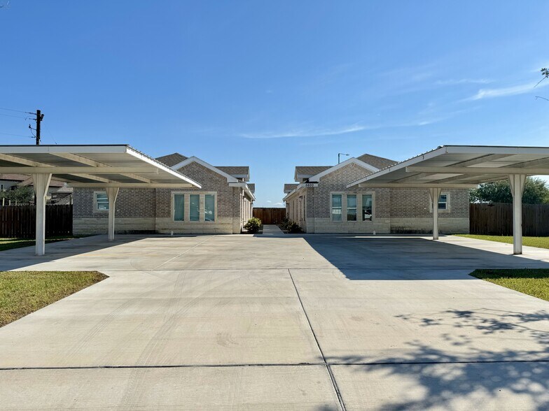 Primary Photo Of 5600 Sandpiper ave, McAllen Apartments For Sale