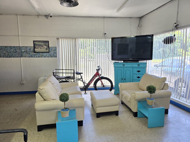 More Photos Of 200 Main St, East Hartford Auto Repair For Sale