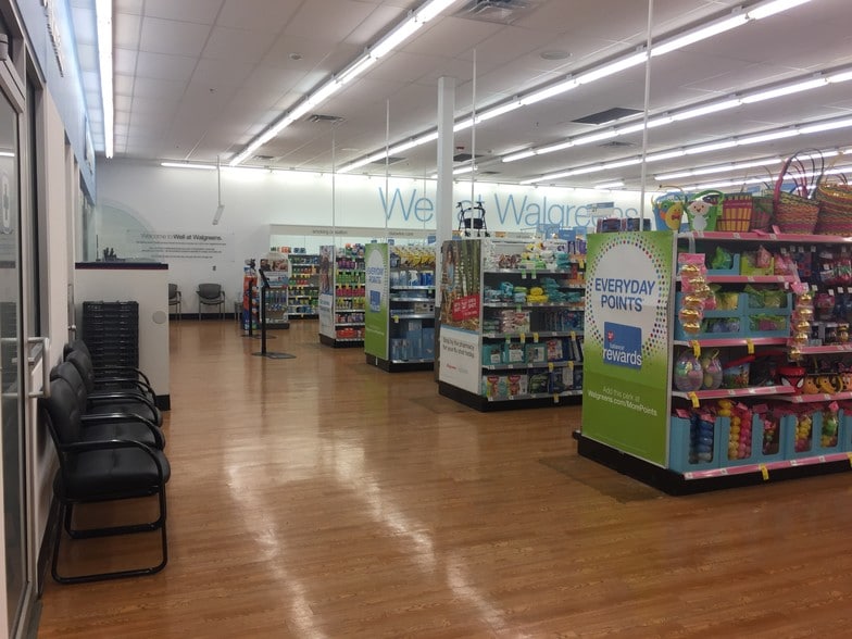 More Photos Of 8815 Stagecoach Rd, Little Rock Drugstore For Sale